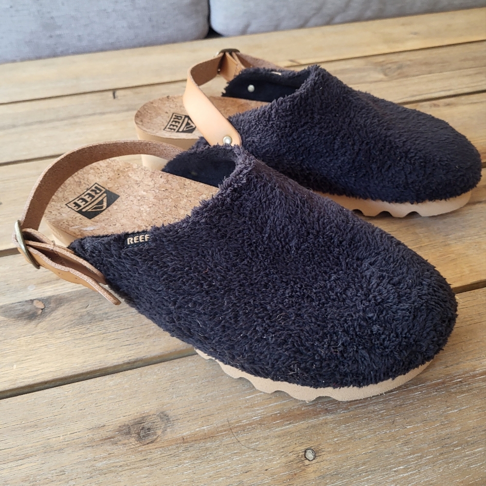 Reef Mules Beach Bum Slip Ons fits 8.5